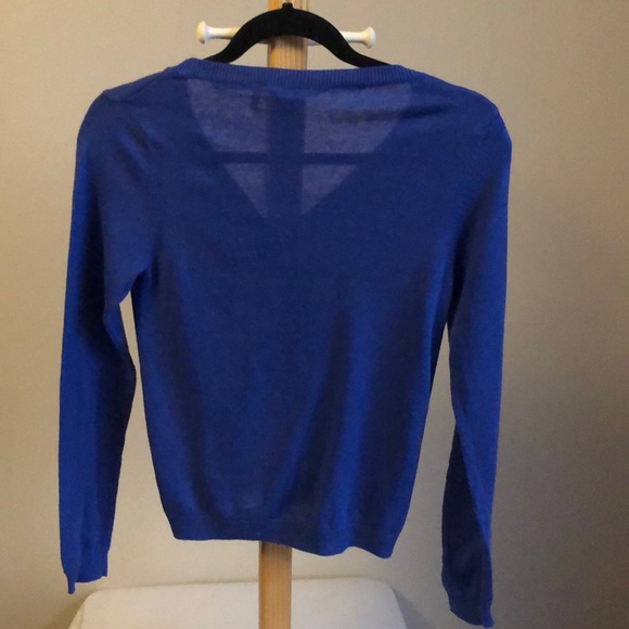 girls blue v-neck cardigan size 10-12 - Picture 3 of 3